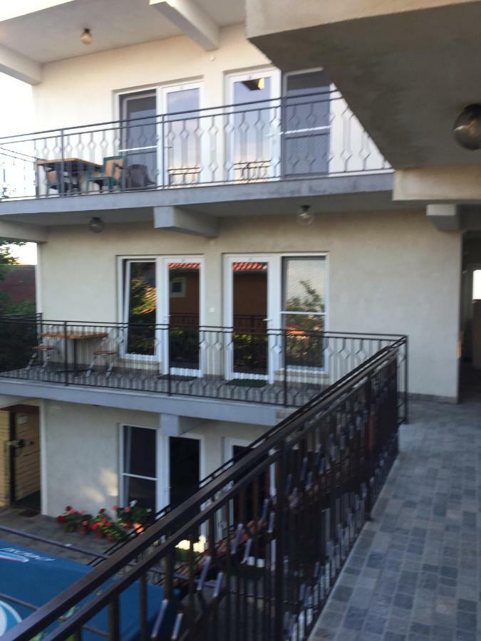 Casa Tudor คอสติเนช ภายนอก รูปภาพ